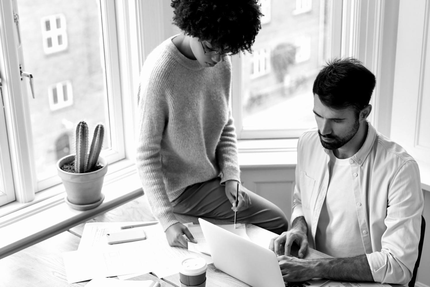 Praktische Finanzbildung und Investmentstrategien